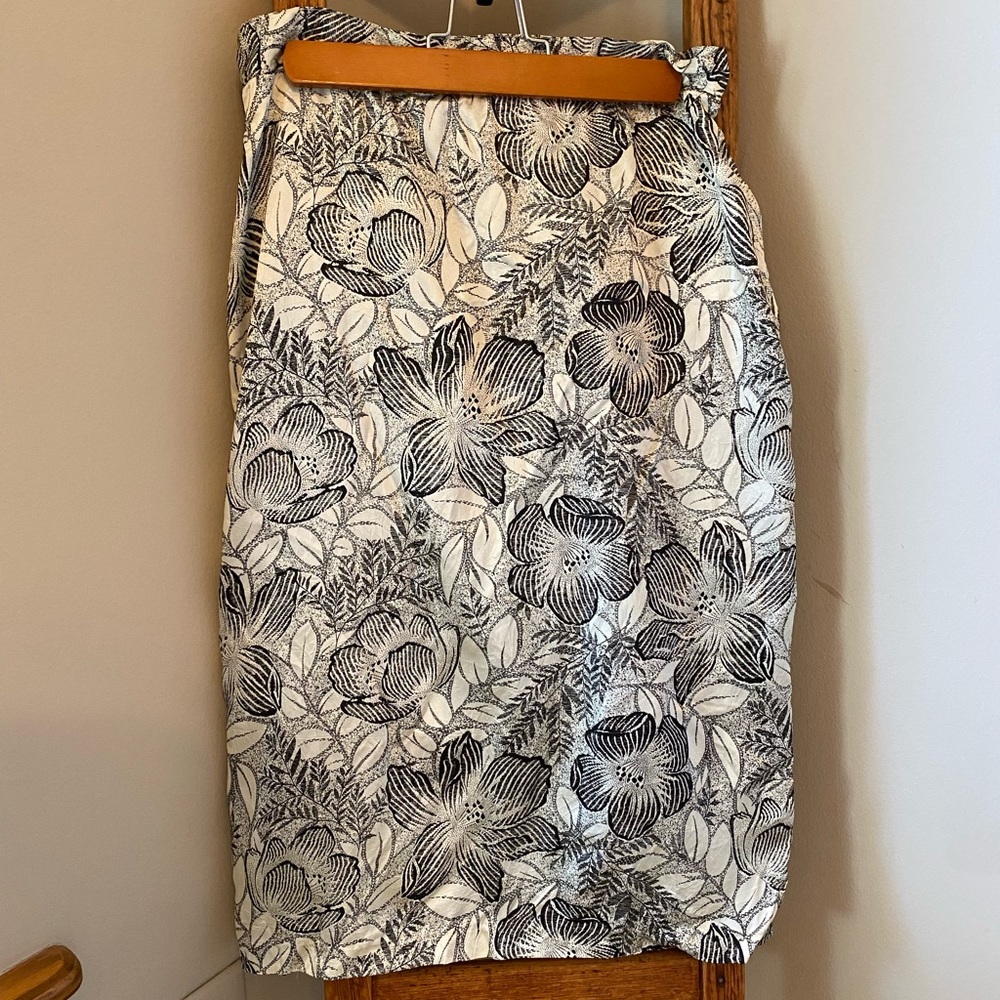 Cute cream and black floral skirt